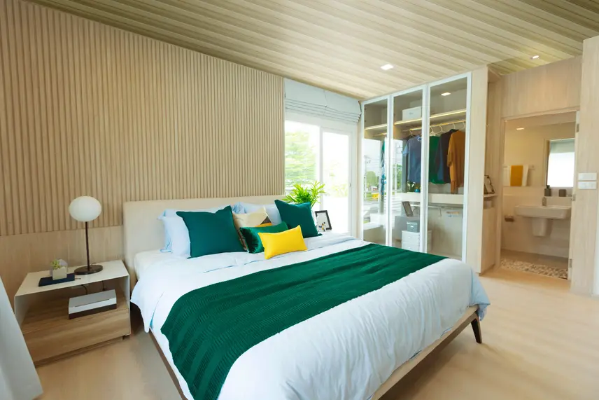 Desain interior modern dengan wall panel JAVAFON sebagai alternatif wallpaper tahan lembap dan bergaya mewah untuk hunian urban